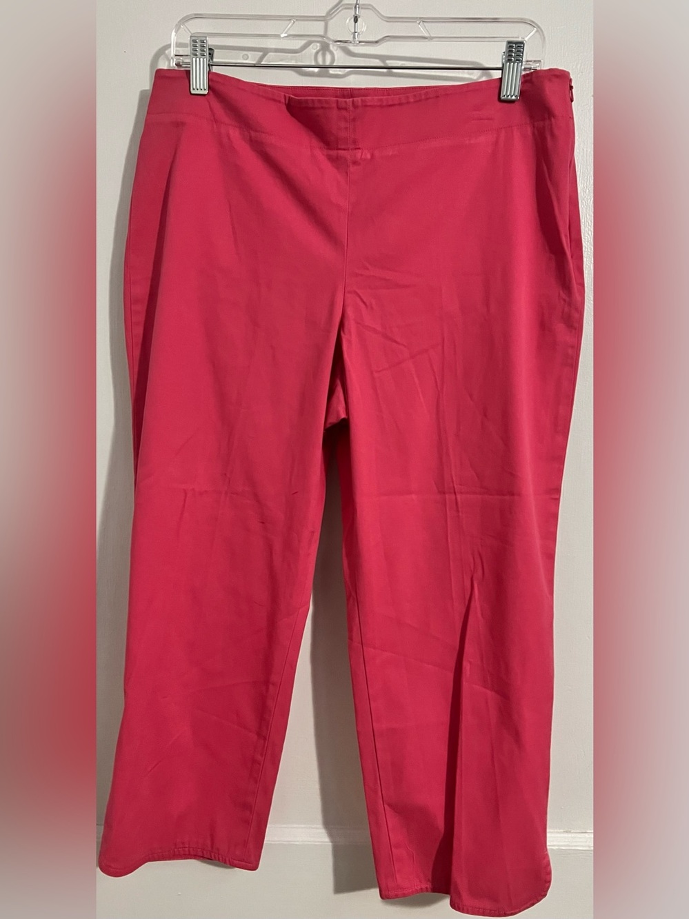 Talbots Hot Pink Pull-On Capris with Side Zipper & Button